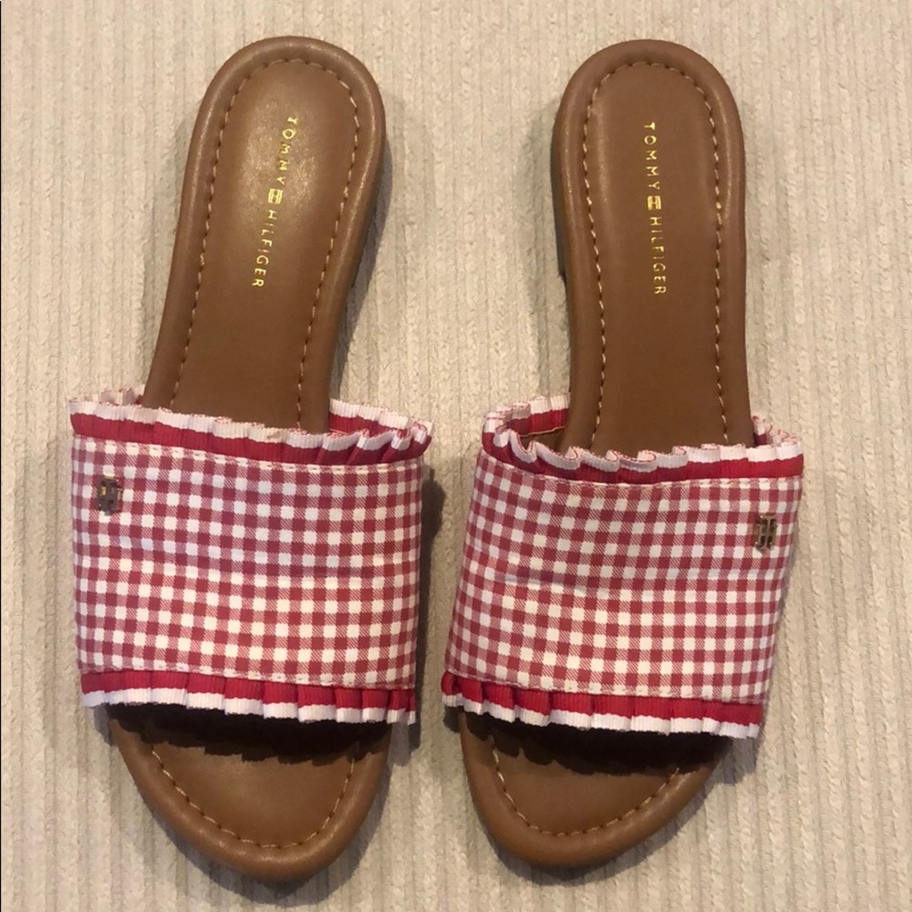 Tommy Hilfiger sandals  size 7 1/2